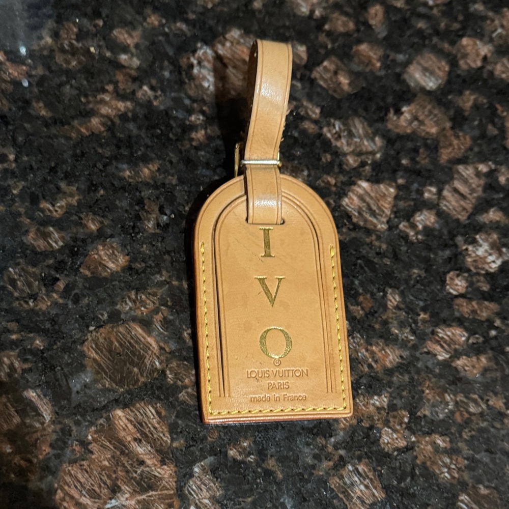 Louis Vuitton Beige Leather Tag